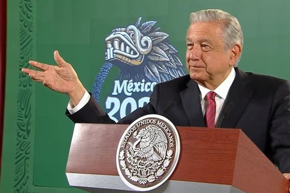 PAN y PRI son lo mismo desde Salinas, ya no sorprende, aseguró el Presidente.