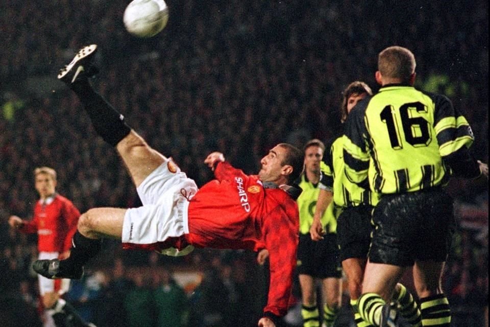 Cantona militó varios años en el Manchester United.