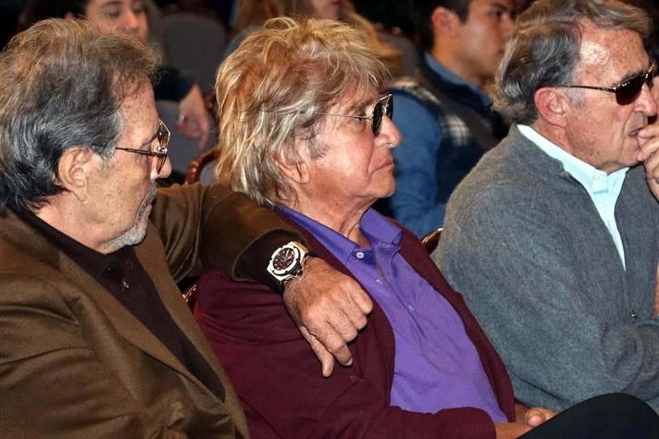 Javier Castro, músico e integrante del cuarteto Los Hermanos Castro falleció este viernes, informó la Asociación Nacional de Intérpretes.