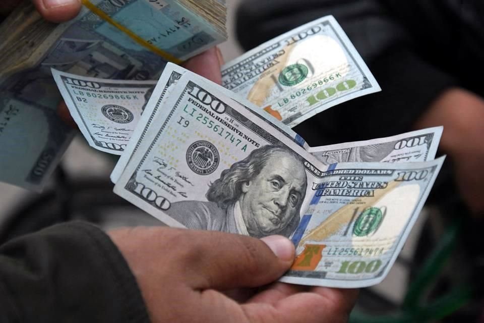 El dólar opera esta jornada con un declive global generalizado.