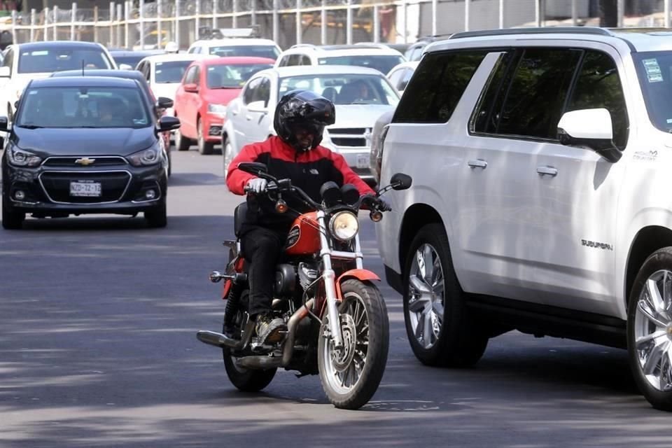 El Alcalde de Guadalajara aprueba restringir paso de motos en cuatro polígonos, como una medida para inhibir robos.