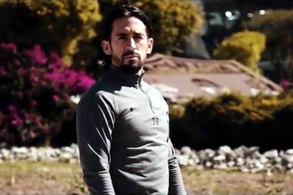 Navarro es jugador del Pachuca.