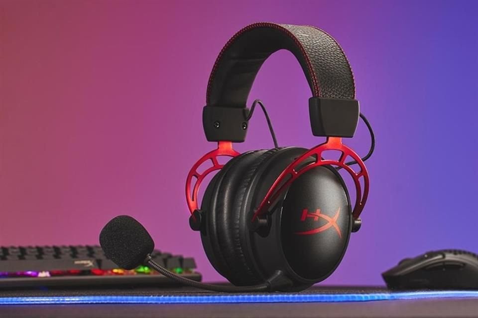 El headset Cloud Alpha Wireless tiene una batería de gran capacidad para funcionar hasta 300 horas en una sola carga, según HyperX.