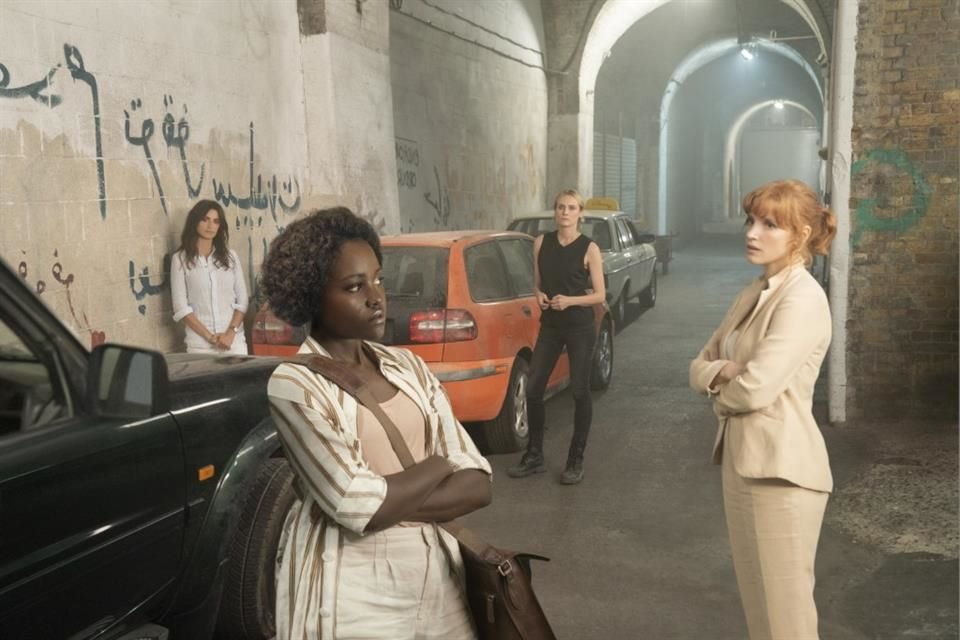 'Agentes 355' podría tener todos los ingredientes de una película exitosa; sin embargo, es un producto con gusto a prefabricado.