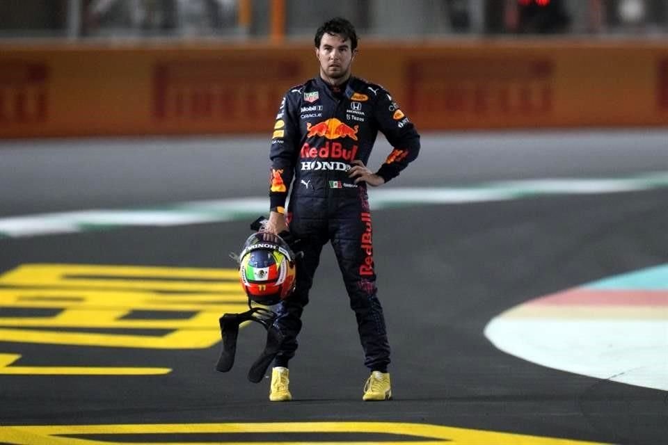 En prácticamente tres meses, el piloto mexicano pasó de manejar el RP 20 de Racing Point a un auto que competiría por el campeonato.