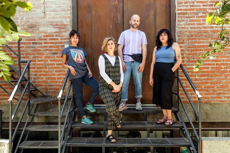 Víctor Colmenero Mir, Cristina Mejías, Miriam Hernández y Nayeli Santos.