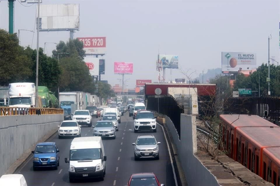 Para este jueves, se restringió la circulación de vehículos con engomados tipo 1 y 2.