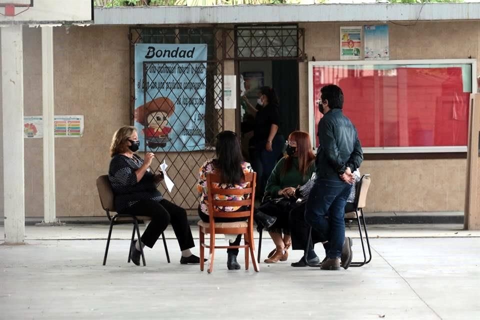 Otros, a su vez, reprocharon que estuvieran realizando labores de mantenimiento.