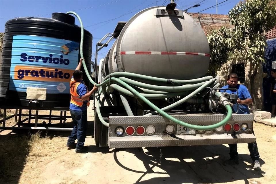 El titular del Siapa y el Gobernador de Jalisco señalan aumento de 11 por ciento en abastecimiento de agua, pero datos oficiales discrepan.