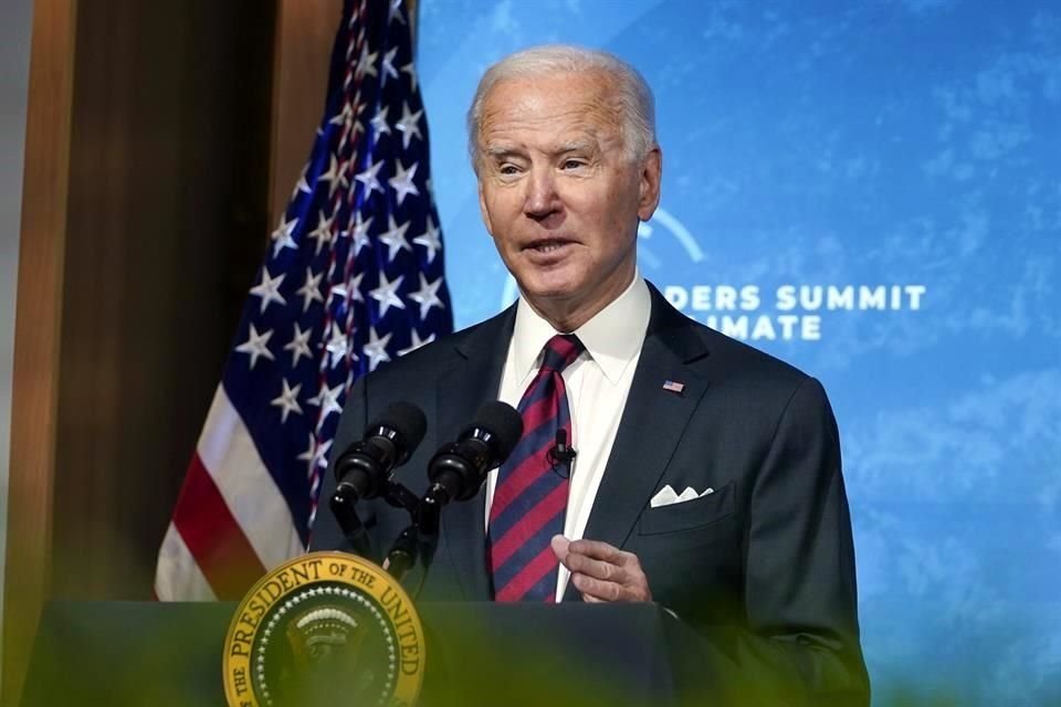 Biden desde la Casa Blanca al abrir la cumbre climática a la que convocó a 40 líderes.