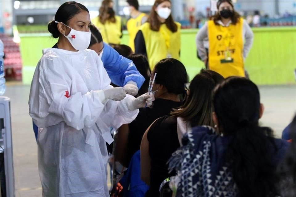 Los maestros recibirán en el Área Metropolitana de Guadalajara una dosis de refuerzo de la farmacéutica Moderna.