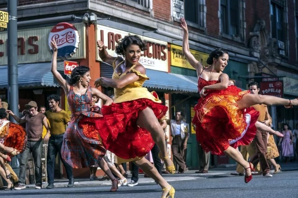 Las películas 'El Poder del Perro' y 'Amor Sin Barreras' (en foto) brillaron entre los ganadores a los Globos de Oro 2022, tras un anuncio sin glamour ni estrellas.