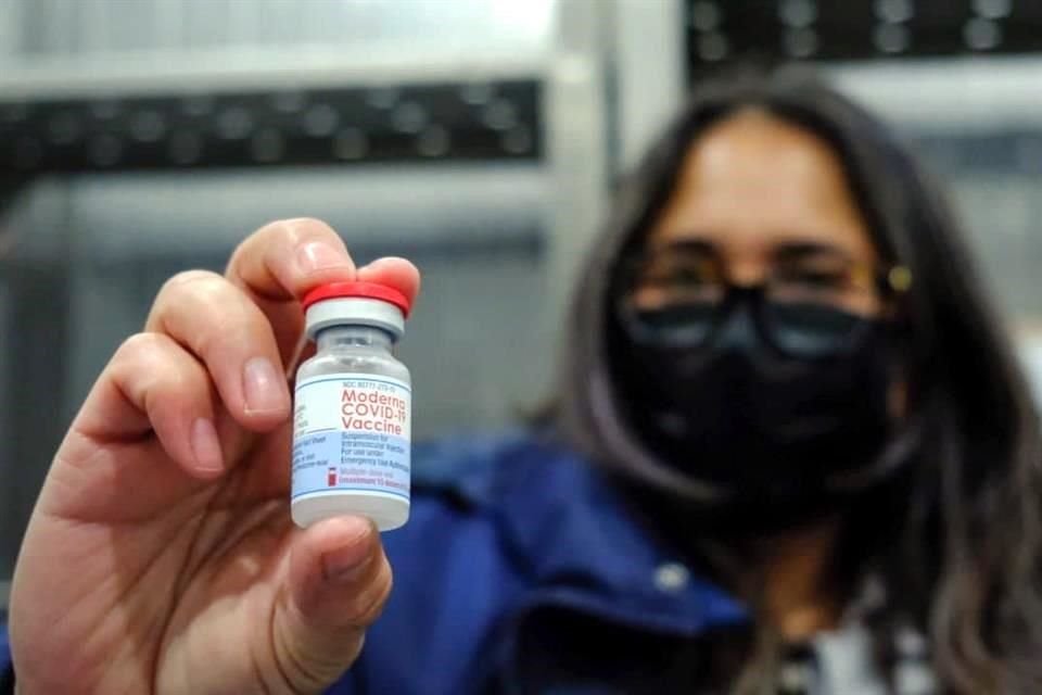 Jalisco recibió las vacunas de refuerzo para los maestros y maestras.