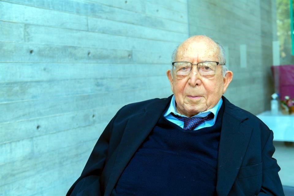El padre Chuchín prefería evitar la solemnidad. Fue un gran amante del conocimiento.