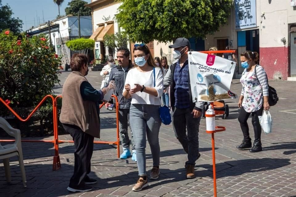 Los encargados de vigilar el cumplimiento de las medidas sanitarias aseguraron que las personas no han mostrado resistencia al filtro.