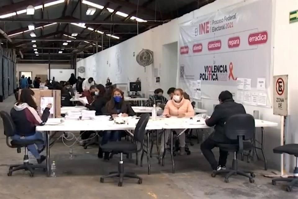 El INE detectó casi un millón de firmas irregulares para el ejercicio de revocación de mandato.