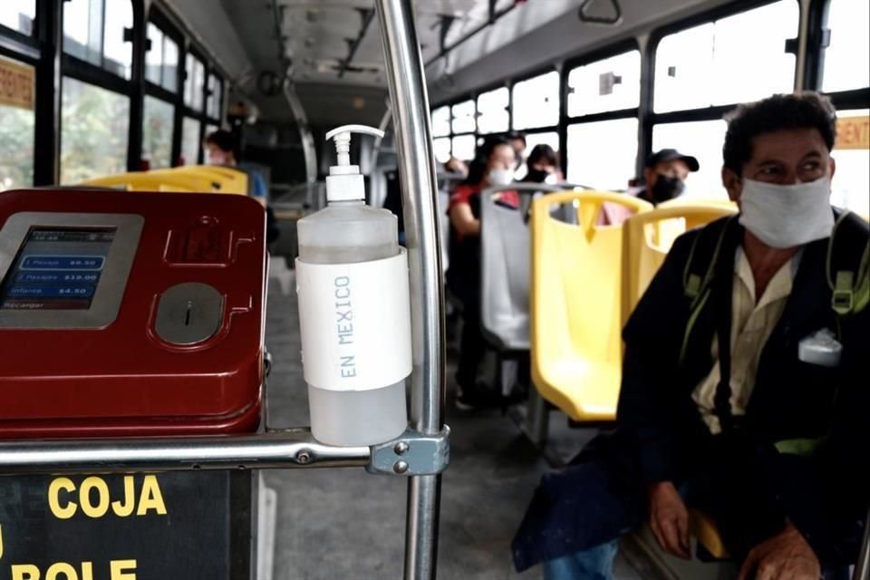 La Secretaría de Transporte reforzó operativos para prevenir el coronavirus y este lunes fueron sancionados 24 conductores. 
