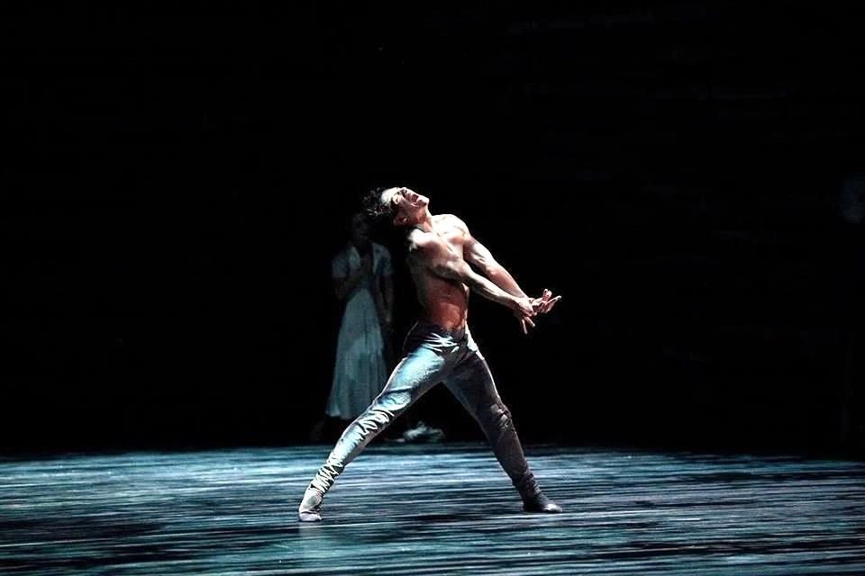 Hace diez meses Isaac Hernández debutó como papá y en julio empezará una nueva aventura creativa en el San Francisco Ballet (SFB).