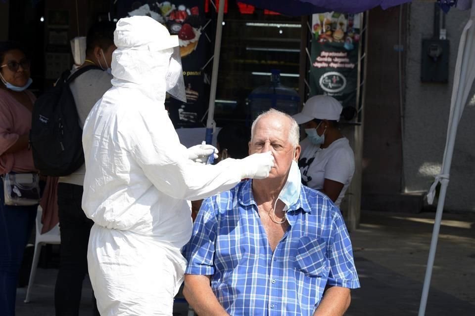 Los contagios de Covid se han disparado, al igual que las pruebas para detectar el virus.