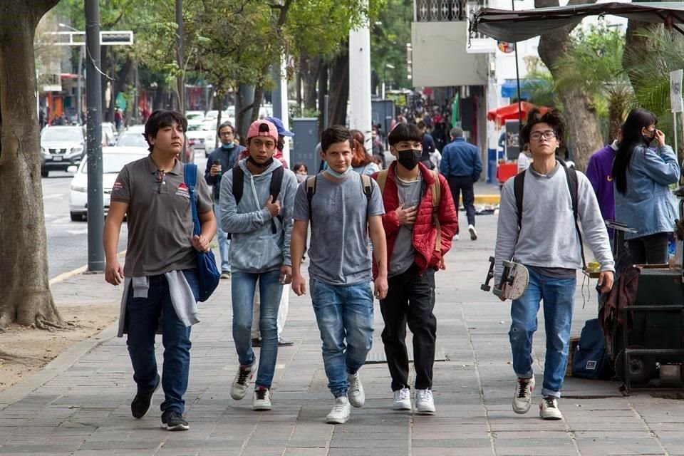 Pese al incremento en los contagios, hay personas que no usan el cubrebocas.