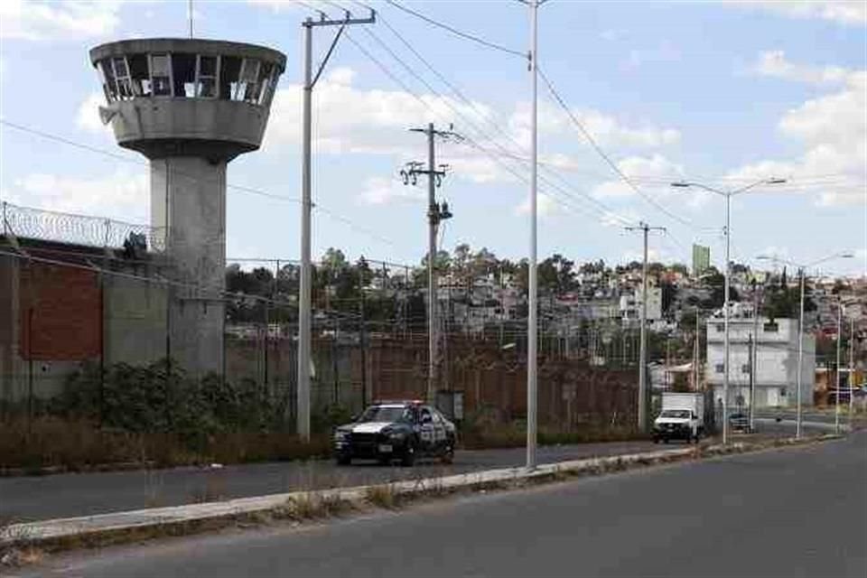 Investiga FGJCDMX que cuerpo de bebé exhumado de Iztapalapa sea el hallado en el penal de San Miguel.