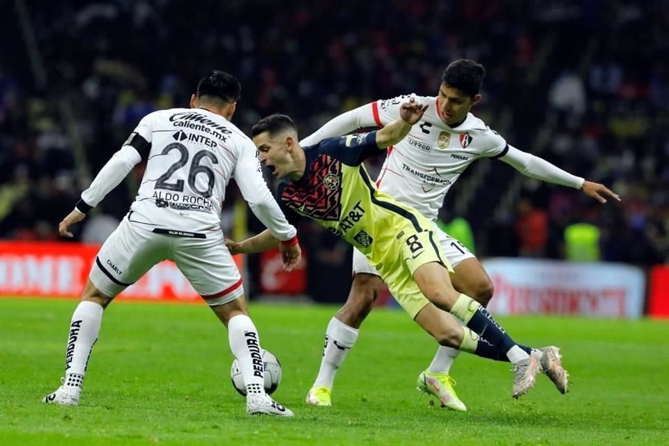 Atlas impuso su título de campeón y dejó a las Águilas en el piso en el Estadio Azteca.