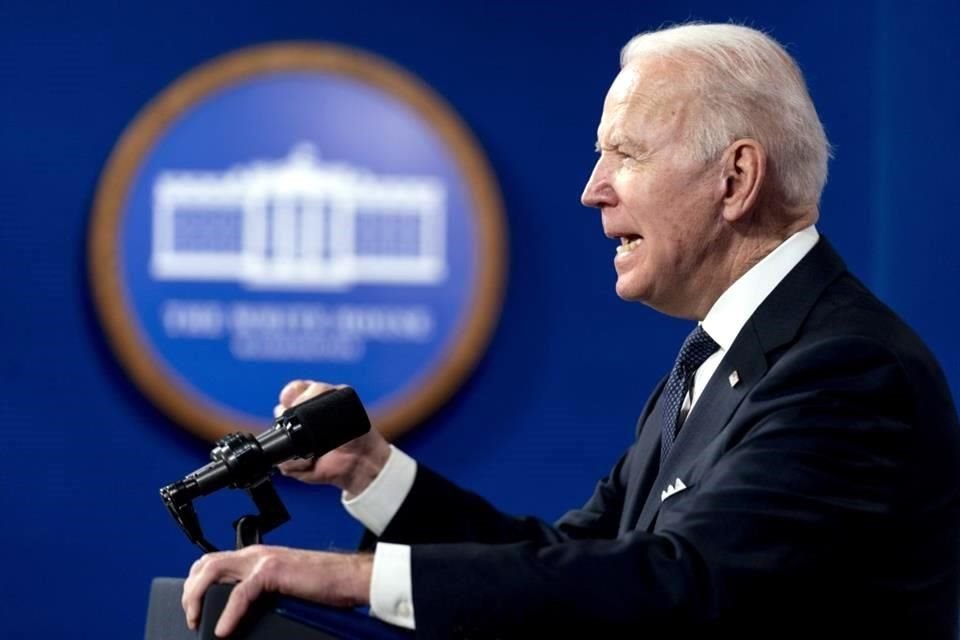 Joe Biden está considerando una serie de acciones para involucrarse más de lleno en el conflicto, según The NYT.