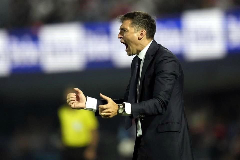 Diego Alonso debutó al frente de Uruguay.
