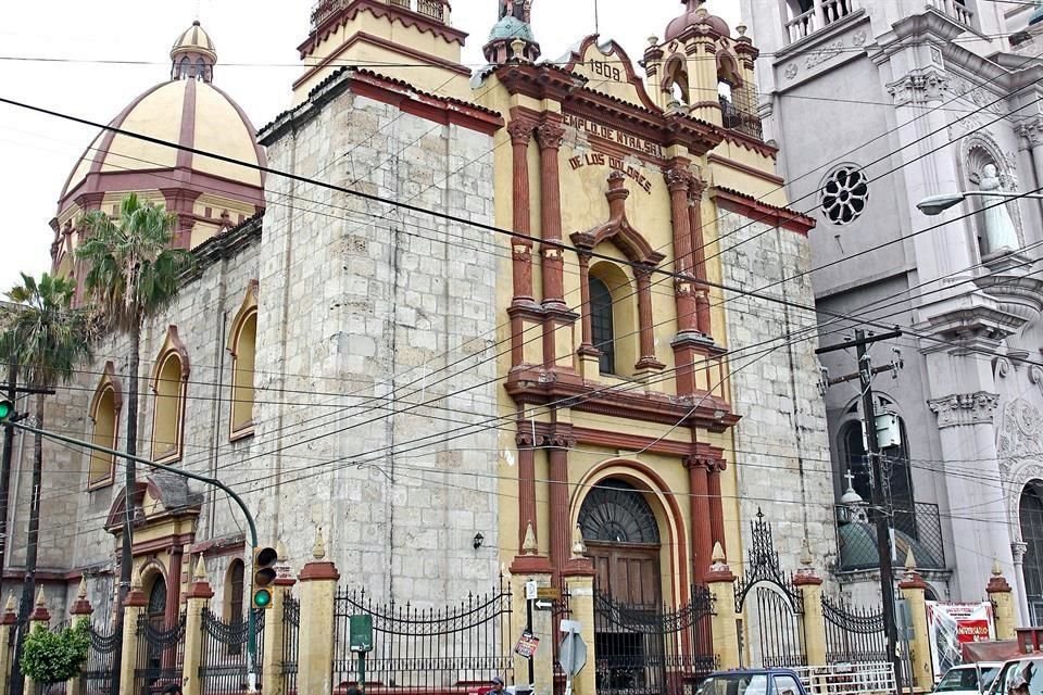 El templo de Dolores está ubicado en la esquina de Ruperto Martínez y Juan Méndez, en pleno Centro.