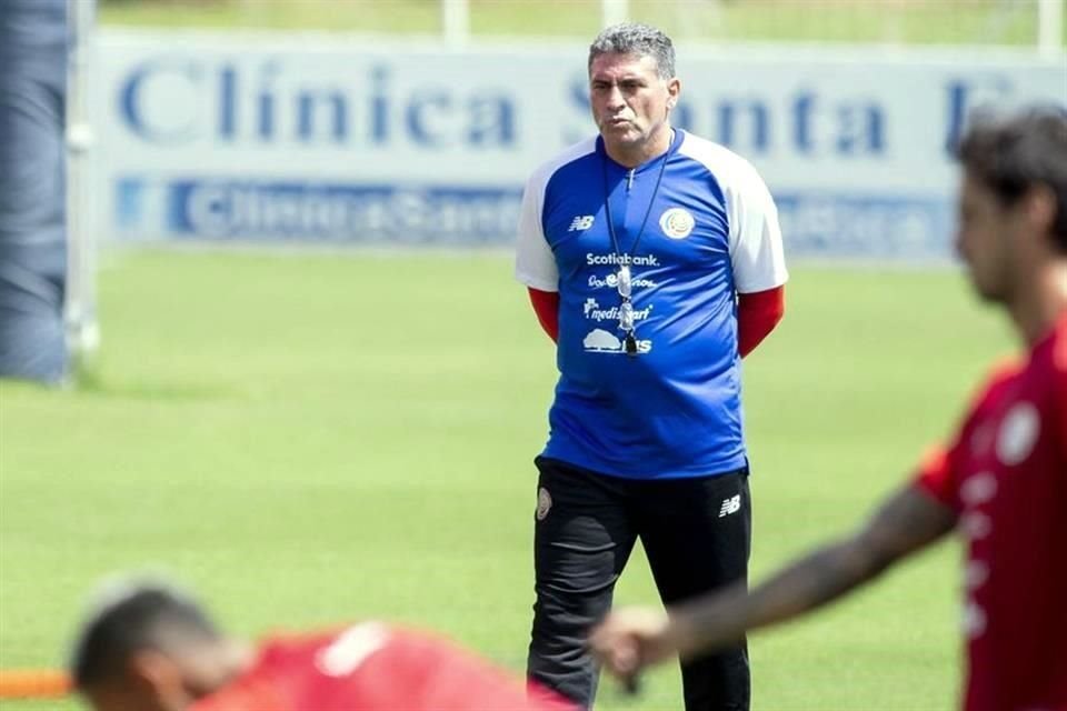 Luis Fernando Suárez sabe que tener el Azteca vacío puede ser una ventaja para Costa Rica.