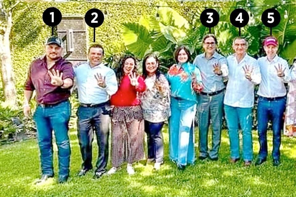 El empresario ejecutado (1) ha sido vinculado con políticos como Eduardo Gattas, Alcalde de Cd. Victoria (2), Erasmo González, diputado federal (3); Américo Villarreal, precandidato a la gubernatura de Tamaulipas (4); y Ramón Gómez, actual encargado de estructuras de promoción de Morena (5).