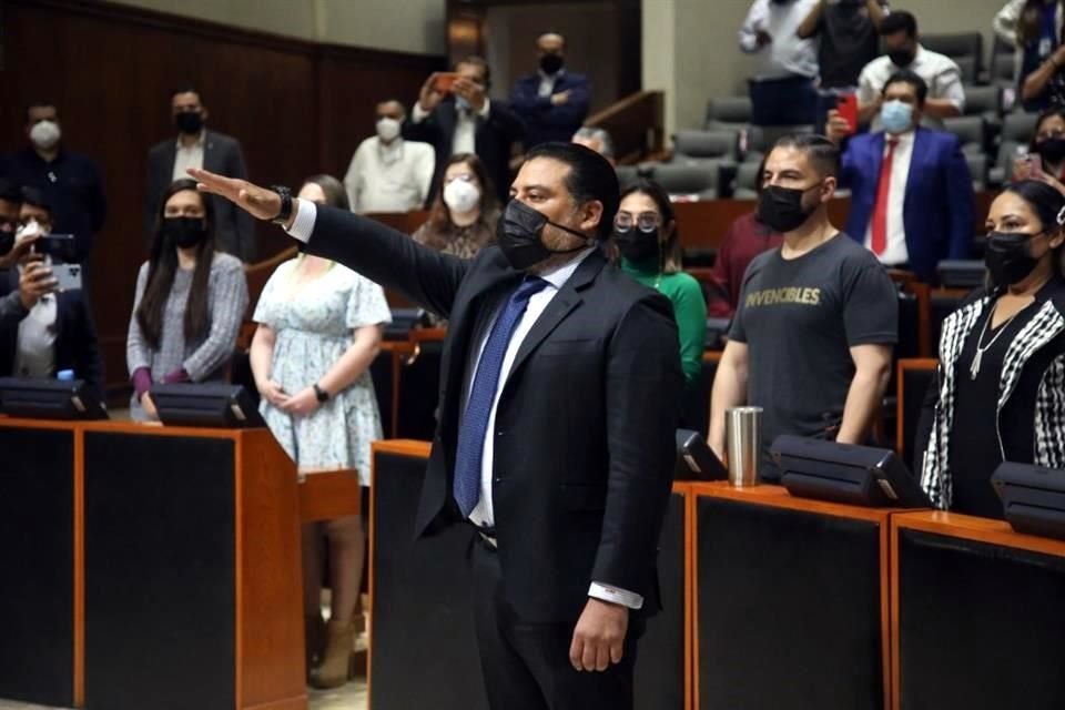 Méndez Ruiz se presentó ante el Pleno para protestar al cargo que podrá desempeñar hasta el final del Gobierno de Enrique Alfaro.