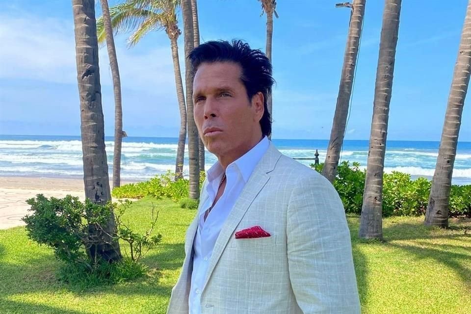 Roberto Palazuelos, candidato por MC; actor de televisión y empresario hotelero.