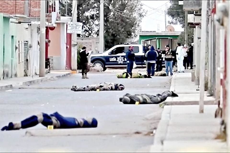 En calles de Fresnillo, Zacatecas, fueron tirados 10 cuerpos envueltos en cobijas.