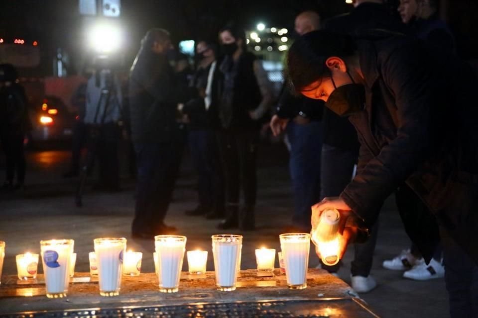 Periodistas participan en una protesta nacional en Monterrey.