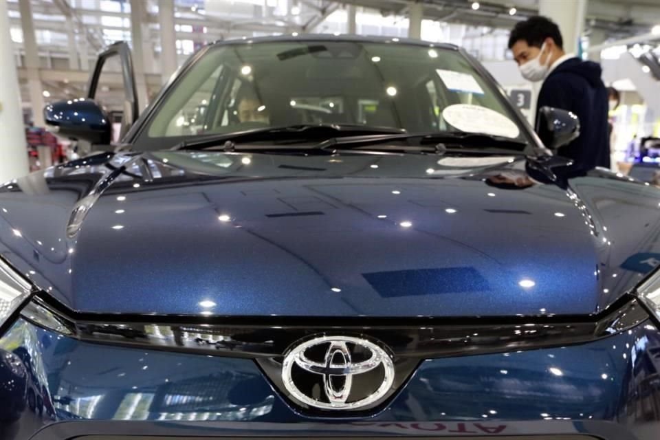 Toyota redujo ligeramente su previsión de producción de 9 a 8.5 millones de unidades este año, debido a la pandemia y la escasez de chips.