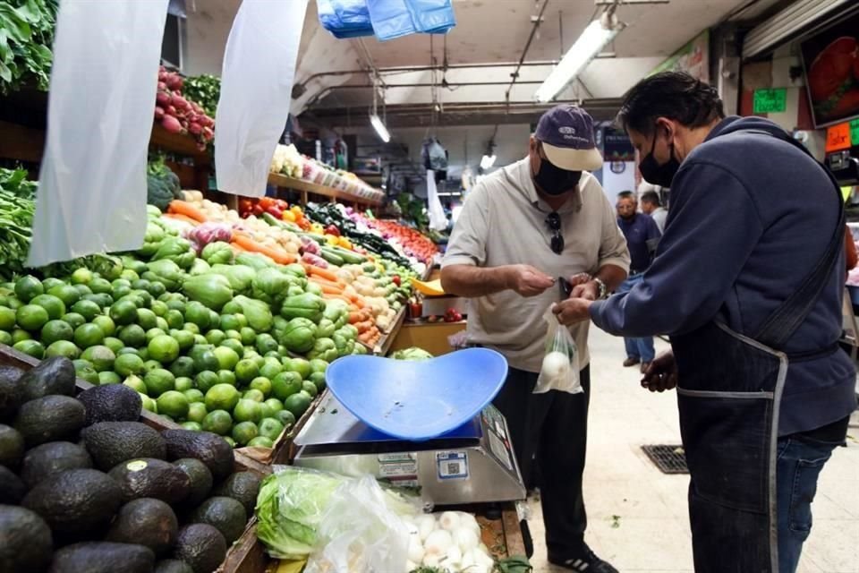 En enero de este año las alzas a precios fueron más pronunciadas debido al encarecimiento de insumos como fertilizantes y alimento para ganado.