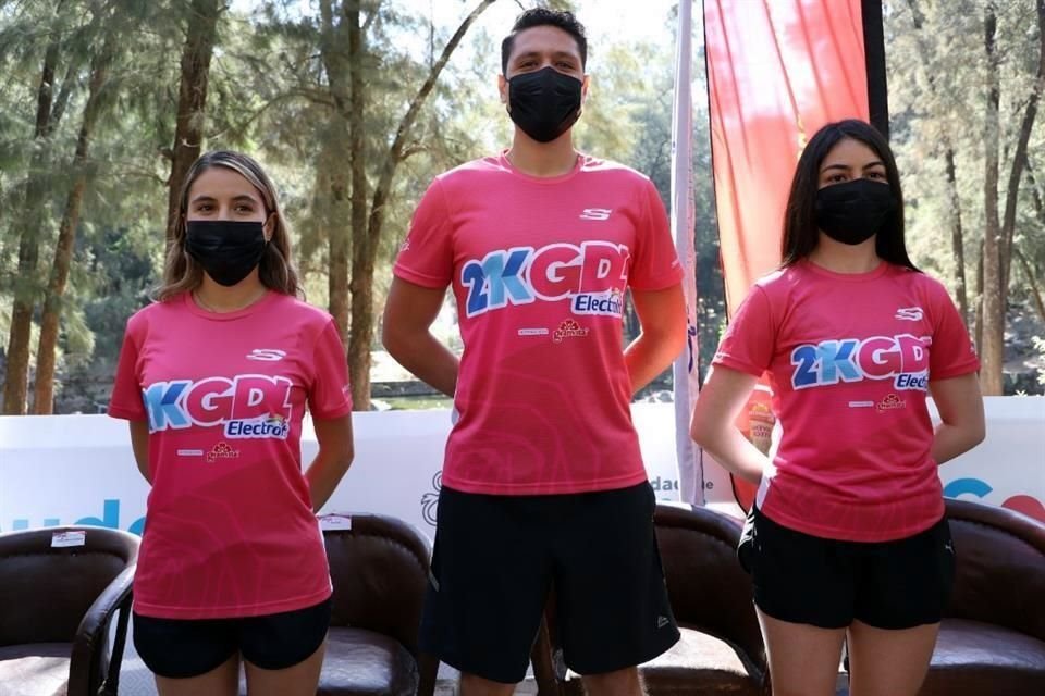 Estas son las camisetas que tendrá el kit de corredor. Las inscripciones se agotaron desde el 8 de febrero.