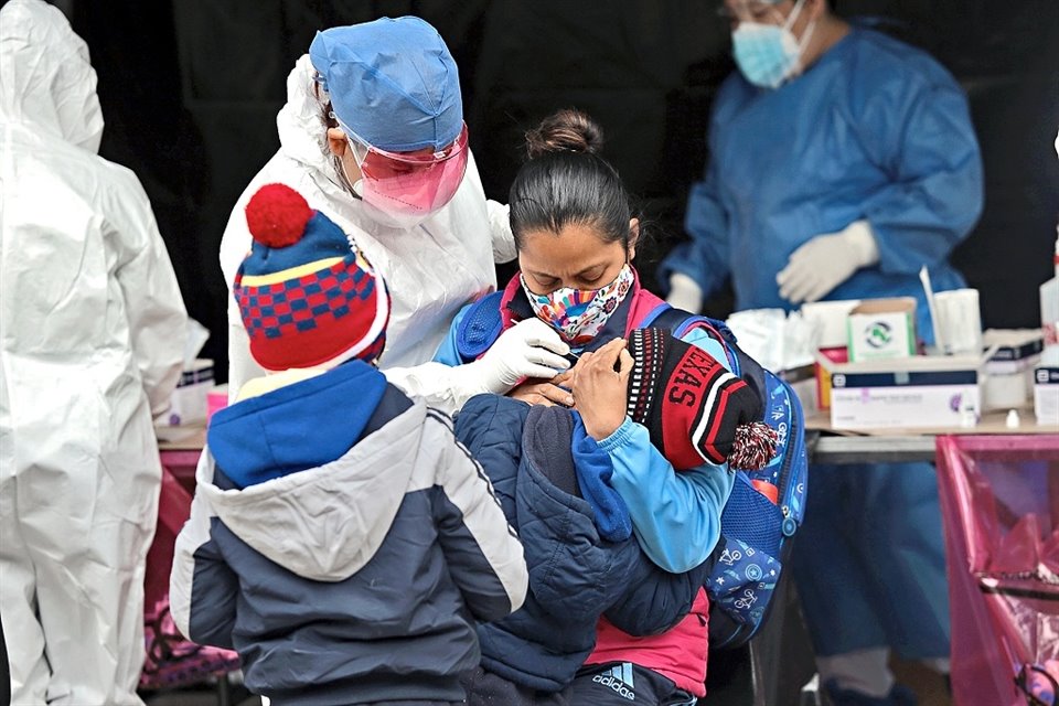 De acuerdo con la Secretaría de Salud Jalisco, al inicio de la semana había mil 314 casos activos de Covid-19 en niños de 3 a 14 años.