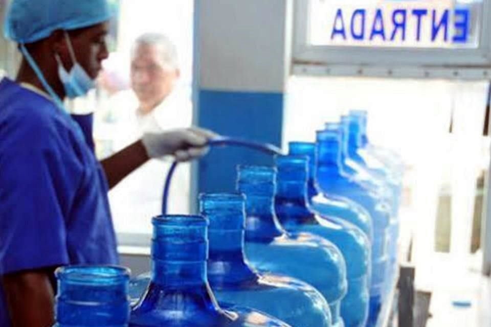 Alertan sobre consumo de agua contaminada