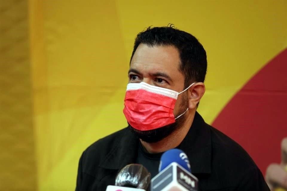 El desabasto de medicamentos oncológicos le ha pegado más a los pacientes adultos en Jalisco, afirma el director de Nariz Roja.