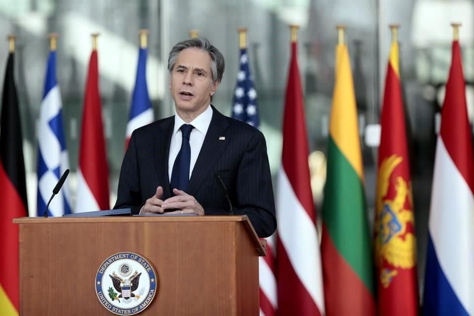 El Secretario de Estado de EU, Antony Blinken, pidió que se libere a los ex funcionarios.