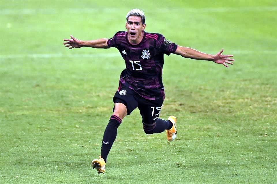 Uriel Antuna marcó el primer gol de la Selección Mexicana que venció 2-0 a Canadá.