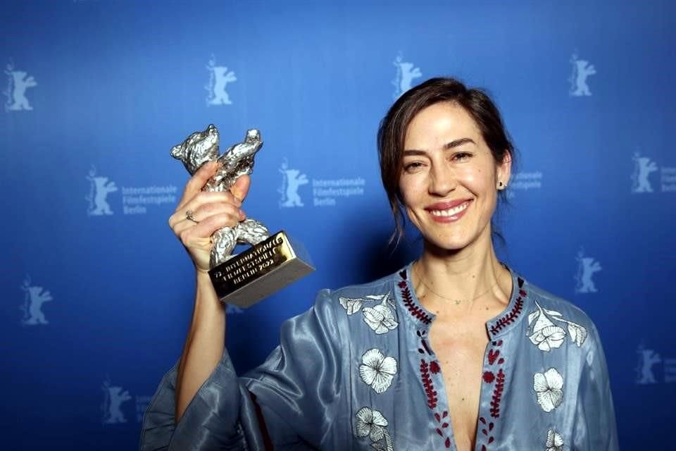 La película 'Manto de Gemas', de la boliviana-mexicana Natalia López Gallardo, recibió el Oso de Plata en la Berlinale.