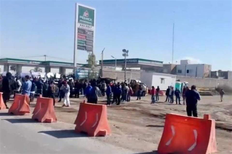 Las extorsiones, acusaron, van de los 200 a los 400 pesos diarios por camión, dependiendo de las horas laboradas por las unidades.