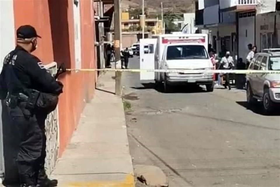 En dos ataques ocurridos durante la mañana de este jueves en Ixtlán del Río, Nayarit, tres personas fueron asesinadas.