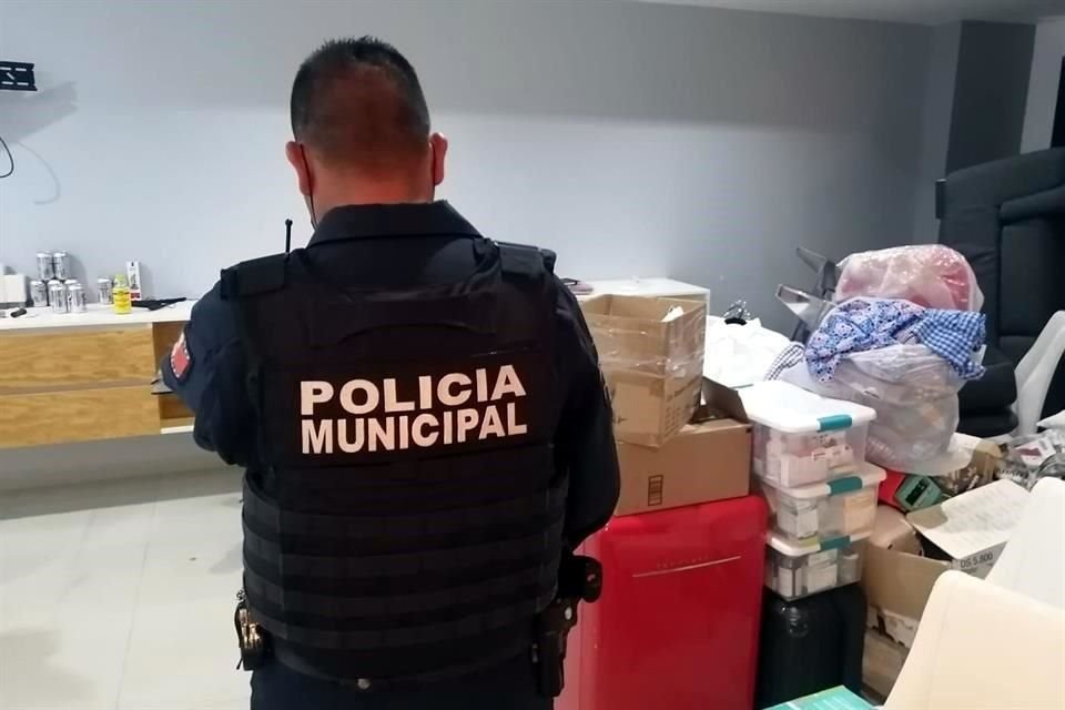 Emilio se adueñó de equipo de cómputo y joyas, según reportó la dueña de la vivienda.
