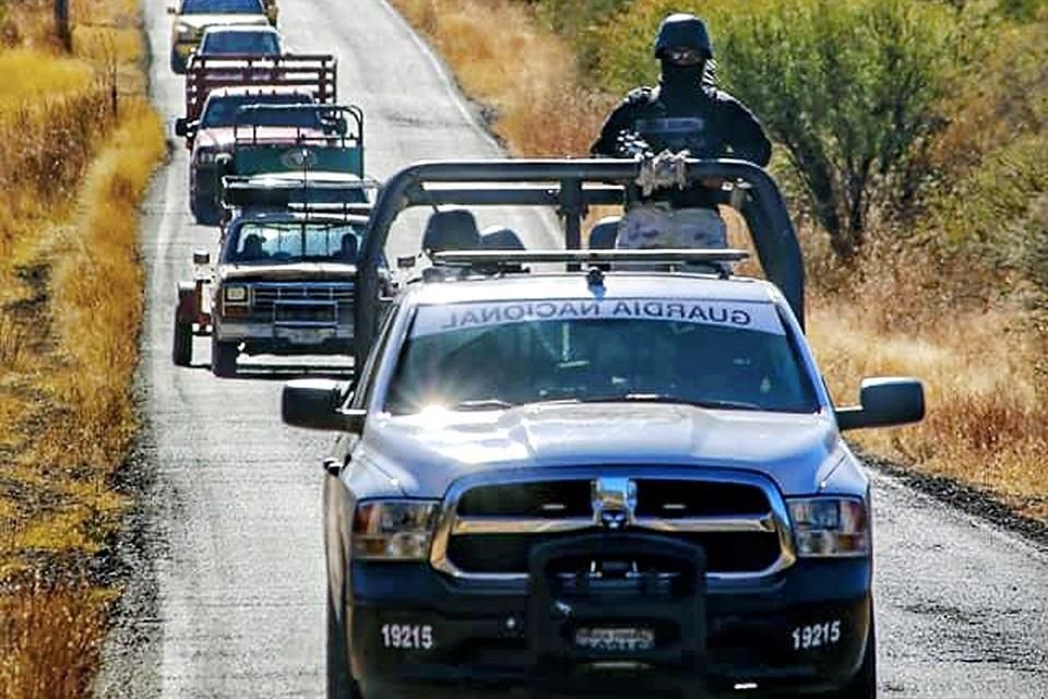 Ante la violencia, el Ejército y Guardia Nacional prefieren evacuar.