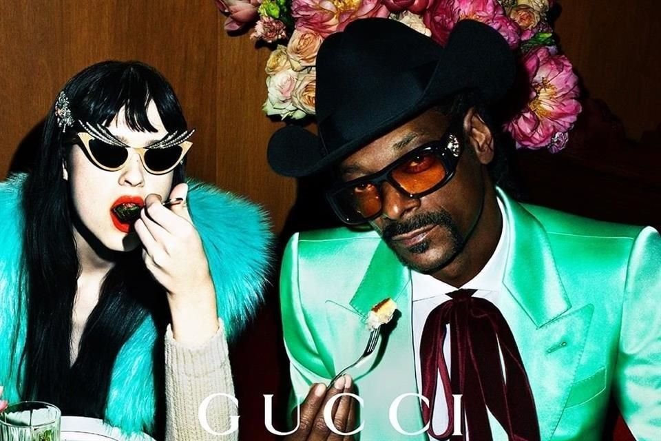 La marca Gucci juntó a varias estrellas como Jared Leto, Snoop Dogg (der.) y Miley Cyrus para la campaña de su colección 'Love Parade' 2022.