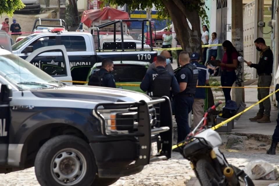 Un joven fue asesinado a balazos dentro de un automóvil, en la Colonia Las Huertas.